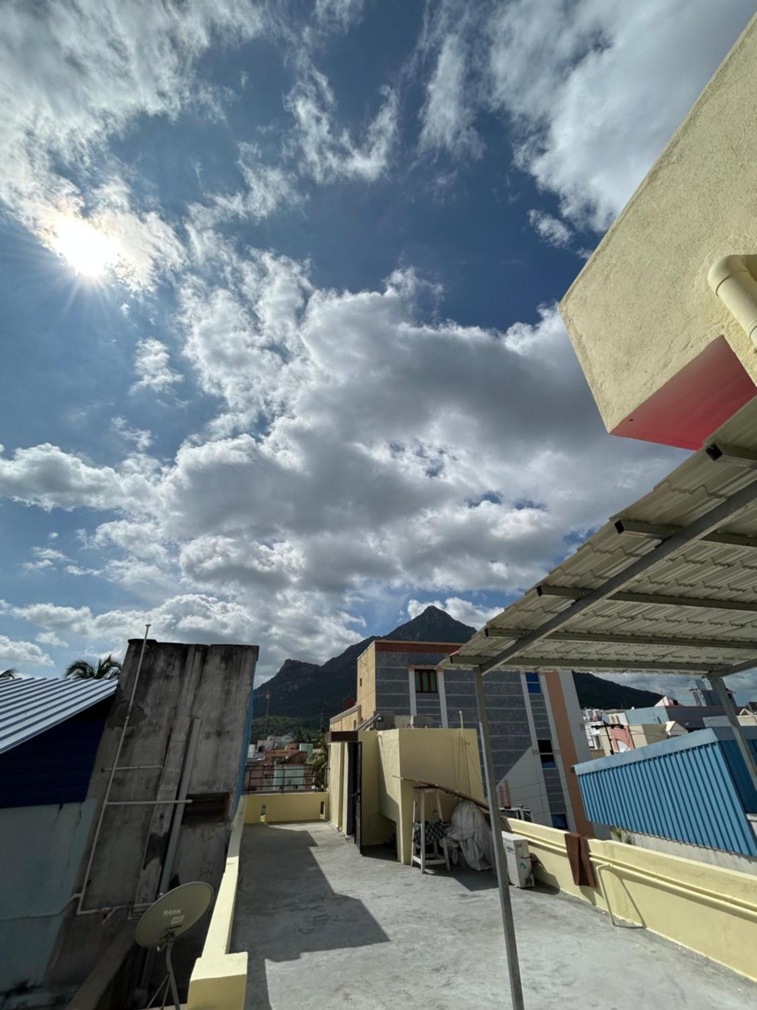 Dss Home Stay Just 500 Meter Girivalam Road Tiruvannāmalai Exterior foto